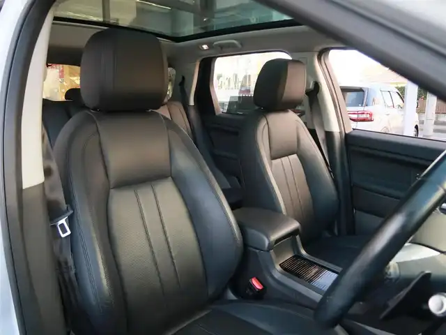 ランドローバー ランドローバー ディスカバリースポーツ　HSE 千葉県 2016(平28)年 4.4万km 白 純正ナビ/バックカメラ/サイドカメラ/フルセグＴＶ/パノラマルーフ/ＭＥＲＩＤＩＡＮサラウンドシステム/前後ドライブレコーダー/純正20インチAW/クルーズコントロール/電動リアゲート　/ETC/黒革/全席シートヒーター/ステアリングヒーター/パドルシフト/ATPC(オールテレイン・プログレス・コントロール)/取説/保証書/スマートキー×2本