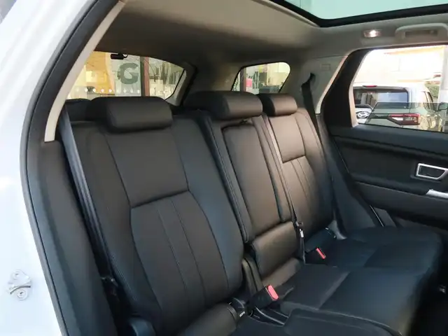 ランドローバー ランドローバー ディスカバリースポーツ　HSE 千葉県 2016(平28)年 4.4万km 白 純正ナビ/バックカメラ/サイドカメラ/フルセグＴＶ/パノラマルーフ/ＭＥＲＩＤＩＡＮサラウンドシステム/前後ドライブレコーダー/純正20インチAW/クルーズコントロール/電動リアゲート　/ETC/黒革/全席シートヒーター/ステアリングヒーター/パドルシフト/ATPC(オールテレイン・プログレス・コントロール)/取説/保証書/スマートキー×2本