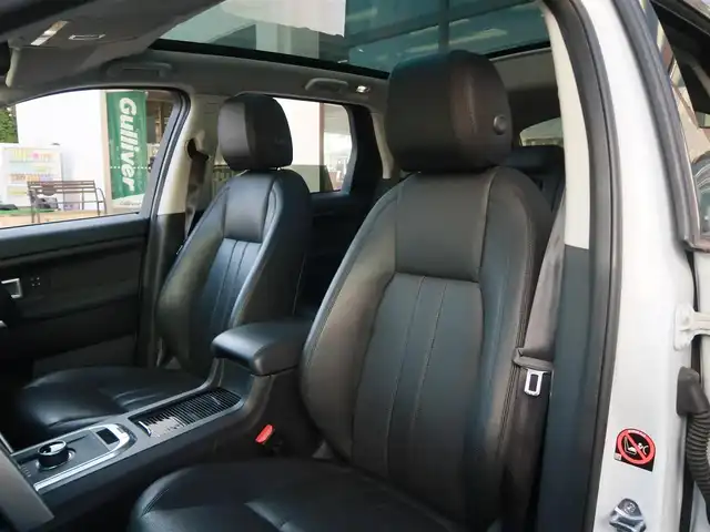 ランドローバー ランドローバー ディスカバリースポーツ　HSE 千葉県 2016(平28)年 4.4万km 白 純正ナビ/バックカメラ/サイドカメラ/フルセグＴＶ/パノラマルーフ/ＭＥＲＩＤＩＡＮサラウンドシステム/前後ドライブレコーダー/純正20インチAW/クルーズコントロール/電動リアゲート　/ETC/黒革/全席シートヒーター/ステアリングヒーター/パドルシフト/ATPC(オールテレイン・プログレス・コントロール)/取説/保証書/スマートキー×2本