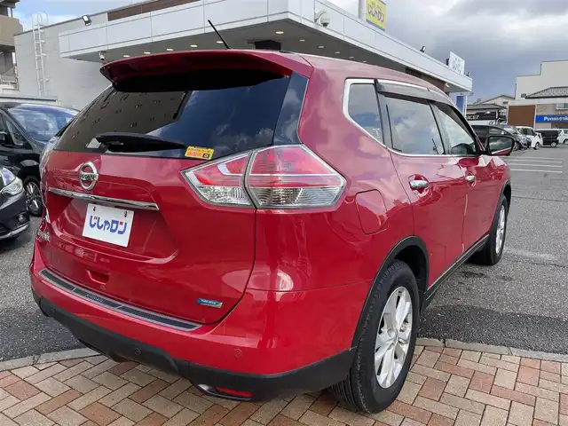日産 エクストレイル 20X エマージェンシーブレーキ 新潟県 2014(平26)年 7.6万km バーニングレッド (株)IDOMが運営する【じしゃロン新潟店】の自社ローン専用車両になります。/こちらは現金またはオートローンご利用時の価格です。自社ローンご希望の方は別途その旨お申付け下さい/プッシュスタート/スマートキー/スペアキー１本付き/純正ナビ/ワンセグテレビ(走行時視聴不可)/Bluetooth接続可能/CD、DVD、AM、FM視聴可能/全方位カメラ/クルーズコントロール/ドライブレコーダー/ETC/シートヒーター(D席N席)/リモコンオートバックドア/本革巻きステアリング/ウインカーミラー/純正AW