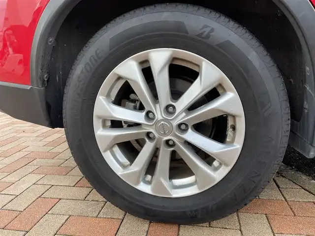 日産 エクストレイル 20X エマージェンシーブレーキ 新潟県 2014(平26)年 7.6万km バーニングレッド (株)IDOMが運営する【じしゃロン新潟店】の自社ローン専用車両になります。/こちらは現金またはオートローンご利用時の価格です。自社ローンご希望の方は別途その旨お申付け下さい/プッシュスタート/スマートキー/スペアキー１本付き/純正ナビ/ワンセグテレビ(走行時視聴不可)/Bluetooth接続可能/CD、DVD、AM、FM視聴可能/全方位カメラ/クルーズコントロール/ドライブレコーダー/ETC/シートヒーター(D席N席)/リモコンオートバックドア/本革巻きステアリング/ウインカーミラー/純正AW