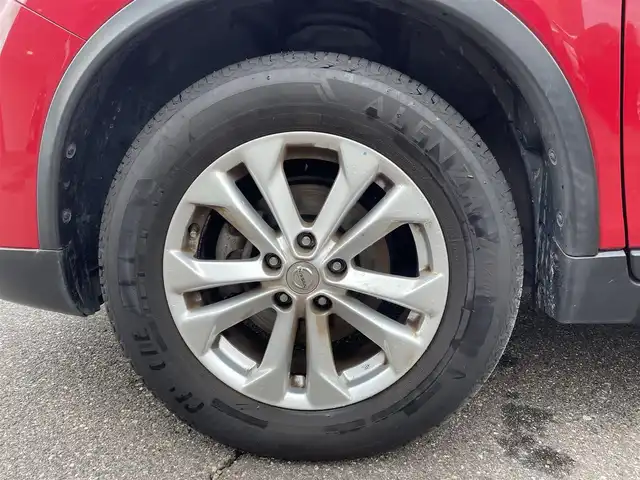 日産 エクストレイル 20X エマージェンシーブレーキ 新潟県 2014(平26)年 7.6万km バーニングレッド (株)IDOMが運営する【じしゃロン新潟店】の自社ローン専用車両になります。/こちらは現金またはオートローンご利用時の価格です。自社ローンご希望の方は別途その旨お申付け下さい/プッシュスタート/スマートキー/スペアキー１本付き/純正ナビ/ワンセグテレビ(走行時視聴不可)/Bluetooth接続可能/CD、DVD、AM、FM視聴可能/全方位カメラ/クルーズコントロール/ドライブレコーダー/ETC/シートヒーター(D席N席)/リモコンオートバックドア/本革巻きステアリング/ウインカーミラー/純正AW