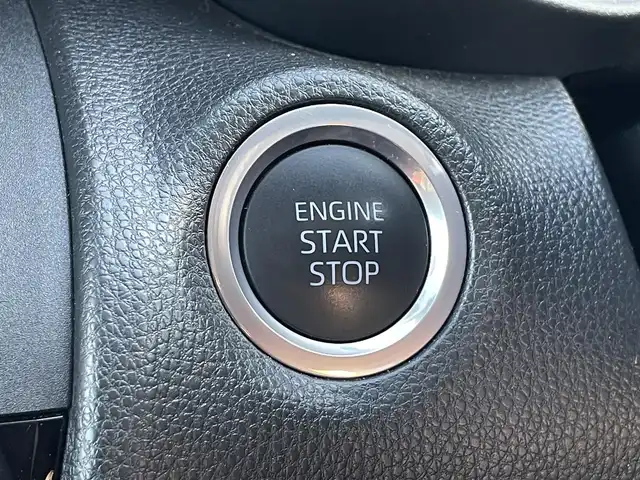 トヨタ ヤリスクロス G 滋賀県 2022(令4)年 3万km ブラックマイカ 純正8インチディスプレイオーディオ/【Bluetooth/フルセグTV/Apple CarPlay/Android Auto】/ハーフレザーシート/全方位カメラ/追従クルーズコントロール/クリアランスソナー/レーンキープアシスト/LEDヘッドライト/オートマチックハイビーム/衝突被害軽減ブレーキ/ビルトインETC2.0/電動パーキングブレーキ/オートブレーキホールド/MTモード付AT/プッシュスタート/スマートキー/ステアリングリモコン