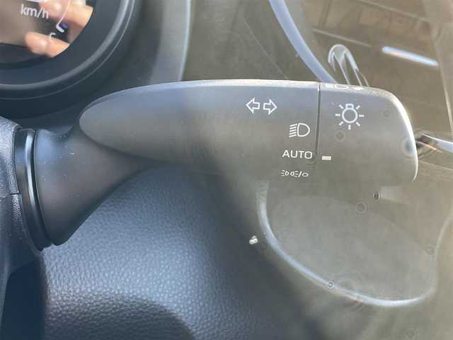 トヨタ ヤリスクロス G 滋賀県 2022(令4)年 3万km ブラックマイカ 純正8インチディスプレイオーディオ/【Bluetooth/フルセグTV/Apple CarPlay/Android Auto】/ハーフレザーシート/全方位カメラ/追従クルーズコントロール/クリアランスソナー/レーンキープアシスト/LEDヘッドライト/オートマチックハイビーム/衝突被害軽減ブレーキ/ビルトインETC2.0/電動パーキングブレーキ/オートブレーキホールド/MTモード付AT/プッシュスタート/スマートキー/ステアリングリモコン