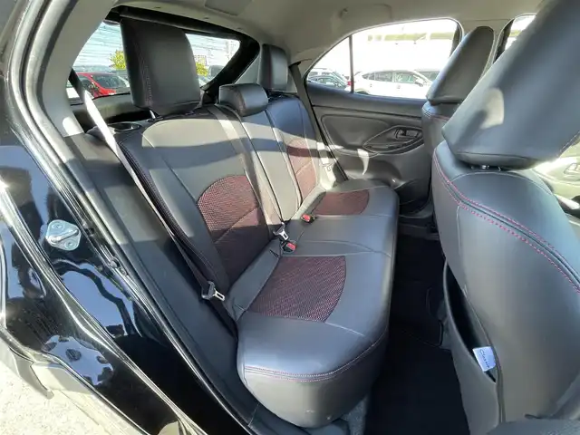 トヨタ ヤリスクロス G 滋賀県 2022(令4)年 3万km ブラックマイカ 純正8インチディスプレイオーディオ/【Bluetooth/フルセグTV/Apple CarPlay/Android Auto】/ハーフレザーシート/全方位カメラ/追従クルーズコントロール/クリアランスソナー/レーンキープアシスト/LEDヘッドライト/オートマチックハイビーム/衝突被害軽減ブレーキ/ビルトインETC2.0/電動パーキングブレーキ/オートブレーキホールド/MTモード付AT/プッシュスタート/スマートキー/ステアリングリモコン