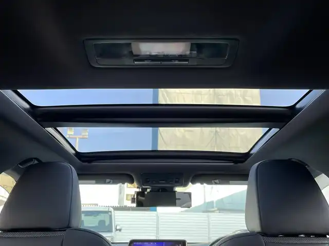 レクサス ＲＸ 450h Fスポーツ 兵庫県 2016(平28)年 5.2万km ホワイトノーヴァガラスフレーク /OP パノラマルーフ（チルト&アウタースライド式）//OP マークレビンソンプレミアムサウンド//OP パノラミックビューモニター//OP インテリジェントクリアランスソナー//OP RCTA//OP BSM//OP ルーフレール//OP 後席シートヒーター//OP 後席パワーシート（電動リクライニング/格納）//純正ナビ（12.3インチ）//地デジ/DVD/BT/USB/AUX//ステアリングリモコン（ステアリングヒーター付）//フルカラーヘッドアップディスプレイ//黒本革シート（電動/ヒーター/ベンチレーション）//3眼フルLEDヘッドランプ//シーケンシャルターンランプ//LEDフォグランプ//ビルトインETC//純正エンジンスターター//レーダークルーズコントロール//レーンキープアシスト//プリクラッシュセーフティ//オートマチックハイビーム