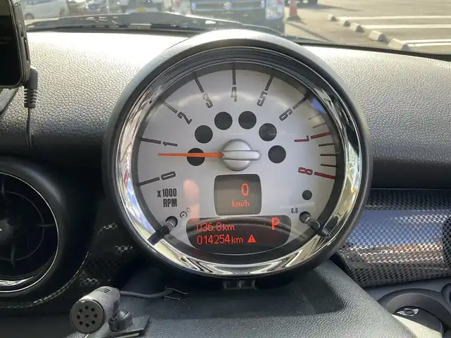 ＭＩＮＩ ミニ クラブマン クーパー S 滋賀県 2011(平23)年 1.5万km エクリプス・グレー・メタリック 1600ccターボ車/ジョンクーパーワークスブレーキキット/ジョンクーパーワークス18インチホイール/カロッツェリア7インチナビ/ワンセグテレビ、CD/ETC/パドルシフト/HIDヘッドライト/フォグランプ/純正フロアマット/取扱説明書/保証書