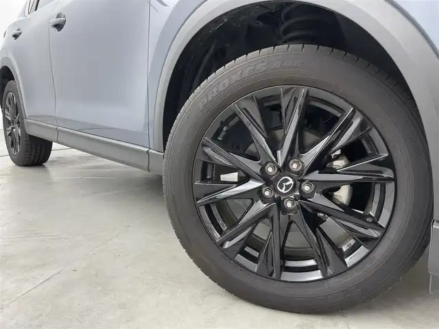 マツダ ＣＸ－５ XD ブラックトーンエディション 福岡県 2023(令5)年 0.9万km ポリメタルグレーM 純正ナビ　/全方位カメラ　/ＥＴＣ　/ＡＣＣ　/コーナーセンサー　/衝突被害軽減ブレーキ　/レーンキープ　/ＢＳＭ　/踏み間違い防止　/パドルシフト　/パワーリアゲート　/ハーフレザー　/パワーシート　/シートヒーター　/ＬＥＤ