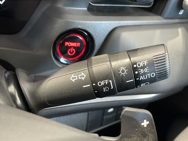 ホンダ ヴェゼル ハイブリッド e:HEV Z 富山県 2021(令3)年 4.5万km メテオロイドグレーメタリック 4WD/純正9インチプレミアムインターナビ/　フルセグ/CD/DVD/Bluetooth/パワーバックドア/ナビ連動前後ドライブレコーダー/レーダークルーズコントロール/純正18インチアルミホイール/D/N席シートヒーター/ハーフレザーシート/ステアリングヒーター/ホンダセンシング/パーキングソナー/バックカメラ/オートライト/ETC/スペアキー