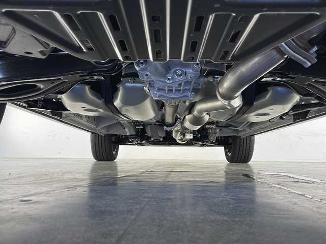 三菱 デリカＤ：５ シャモニー 長野県 2025(令7)年 0.1万km未満 白Ⅱ 4WD/届出済未使用車/純正メモリナビ&フルセグTV&CD&DVD&USB&BT/e-Assist/アダプティブクルーズコントロール/レーンキープアシスト/車線逸脱警報/衝突軽減ブレーキ/ブラインドスポットモニター/ダウンヒルアシストコントロール/オートマチックハイビーム/両側パワースライドドア/パワーバックドア/ハーフレザーシート/ステアリングスイッチ/ステアリングヒーター/パドルシフト/MTモード付AT/全方位カメラ/LEDヘッドライト/オートライト/フロントフォグランプ/電動格納ミラー/ウィンカーミラー/電動ホールド/オートホールド/純正18インチAW装着/プッシュスタート/スマートキー/スペアキー1本/取扱説明書/保証書