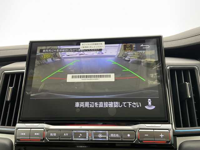 三菱 デリカＤ：５ シャモニー 長野県 2025(令7)年 0.1万km未満 白Ⅱ 4WD/届出済未使用車/純正メモリナビ&フルセグTV&CD&DVD&USB&BT/e-Assist/アダプティブクルーズコントロール/レーンキープアシスト/車線逸脱警報/衝突軽減ブレーキ/ブラインドスポットモニター/ダウンヒルアシストコントロール/オートマチックハイビーム/両側パワースライドドア/パワーバックドア/ハーフレザーシート/ステアリングスイッチ/ステアリングヒーター/パドルシフト/MTモード付AT/全方位カメラ/LEDヘッドライト/オートライト/フロントフォグランプ/電動格納ミラー/ウィンカーミラー/電動ホールド/オートホールド/純正18インチAW装着/プッシュスタート/スマートキー/スペアキー1本/取扱説明書/保証書