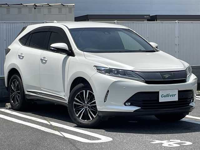 トヨタ ハリアー プレミアム スタイルノアール 群馬県 2020(令2)年 6.6万km ホワイトパールクリスタルシャイン ワンオーナー/純正9インチSDナビ(AM/FM/CD/DVD/BT)/フルセグTV/バックカメラ/ビルトインETC2.0/オートクルーズコントロール/横滑り防止装置/車線逸脱防止アラート/電子パーキングブレーキ/LEDヘッドライト/オートライト/オートハイビーム/純正フロアマット/ハーフレザーシート/パワーシート(D席)/純正フロアマット/純正リアテール車載/スマートキー×2/プッシュスタート/取扱説明書/保証書