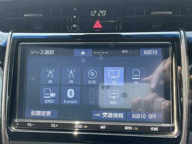 トヨタ ハリアー プレミアム スタイルノアール 群馬県 2020(令2)年 6.6万km ホワイトパールクリスタルシャイン ワンオーナー/純正9インチSDナビ(AM/FM/CD/DVD/BT)/フルセグTV/バックカメラ/ビルトインETC2.0/オートクルーズコントロール/横滑り防止装置/車線逸脱防止アラート/電子パーキングブレーキ/LEDヘッドライト/オートライト/オートハイビーム/純正フロアマット/ハーフレザーシート/パワーシート(D席)/純正フロアマット/純正リアテール車載/スマートキー×2/プッシュスタート/取扱説明書/保証書