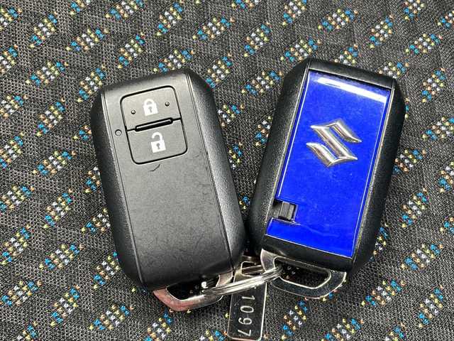 スズキ ハスラー HYBRID X 岩手県 2020(令2)年 2.7万km オフブルーM ワンオーナー/純正9インチSDナビ/AM/FM/CD/DVD/Bluetooth/フルセグTV/フロント/サイド/バックカメラ/全方位カメラ/ドライブレコーダー/衝突被害軽減ブレーキ/レーンキープアシスト/横滑り防止装置/アイドリングストップ/シートヒーター/オートライト/オートハイビーム/HIDヘッドライト/フォグランプ/スマートキー/プッシュスタート/電動格納ミラー/純正15インチAW/純正フロアマット/純正ドアバイザー/スノーモード/ヒーテッドドアミラー/保証書/取扱説明書