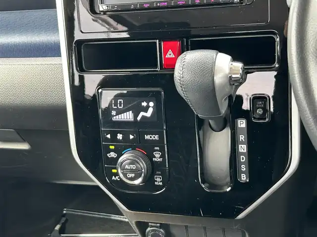 トヨタ ルーミー カスタムG 奈良県 2020(令2)年 4.7万km パールホワイトⅢ モデリスタエアロ/両側パワースライドドア/社外ディスプレイオーディオ(CD/DVD/AM・FM/BT)/ETC/前方ドラレコ/スマアシ/クルーズコントロール/衝突回避支援ブレーキ機能/ブレーキ制御付き誤発進抑制機能/車線逸脱警報機能/ふらつき警報/路側逸脱警報/純正14インチアルミホイール/LEDヘッドライト/本革巻きステアリング/後席サンシェード