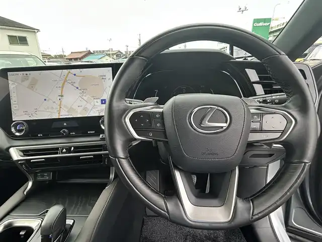 レクサス ＲＸ 450h+ バージョンL 愛知県 2023(令5)年 3.4万km シルバー サンルーフ /デジタルインナーミラー /純正ディスプレイオーディオ、ナビ/フルセグTV/BT/AC100V/パノラミックビューモニター/ビルトイン2.0ETC/純正21インチAW/レクサスチームメイト/レクサスセーフティシステム/ブラインドスポットモニター/ヘッドアップディスプレイ/レーダークルーズコントロール/パワーバックドア/レーダー探知機/ハーフレザーシート/前席パワーシート（D席メモリー付き）/シートヒーター /シートベンチレーション/ハンドルヒーター /スペアキー