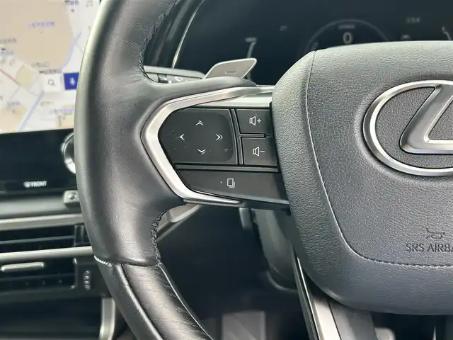 レクサス ＲＸ 450h+ バージョンL 愛知県 2023(令5)年 3.4万km シルバー サンルーフ /デジタルインナーミラー /純正ディスプレイオーディオ、ナビ/フルセグTV/BT/AC100V/パノラミックビューモニター/ビルトイン2.0ETC/純正21インチAW/レクサスチームメイト/レクサスセーフティシステム/ブラインドスポットモニター/ヘッドアップディスプレイ/レーダークルーズコントロール/パワーバックドア/レーダー探知機/ハーフレザーシート/前席パワーシート（D席メモリー付き）/シートヒーター /シートベンチレーション/ハンドルヒーター /スペアキー
