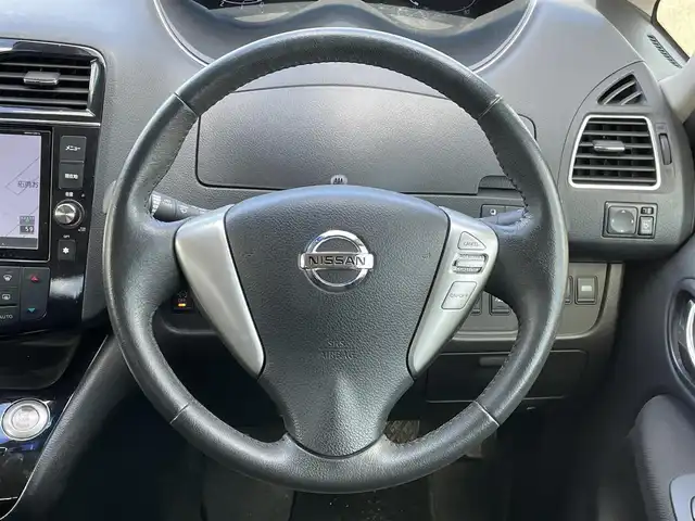 日産 セレナ ハイウェイスター Aセーフティ 道央・札幌 2014(平26)年 7.7万km タイガーアイブラウン ４WD/純正メーカーナビ/CD/DVD/BT/フルセグ/純正フリップダウンモニター/エマージェンシーブレーキ/横滑り防止装置/クルーズコントロール/レーンキープアシスト/クリアランスソナー/アラウンドビューモニター/ビルトインETC/自動防眩ミラー/アイドリングストップ/ECOMODE/両側パワースライドドア/プッシュスタート/スマートキー/LEDヘッドライト/オートライト/フォグランプ/電動格納ミラー/ウィンカーミラー/純正フロアマット/ドアバイザー/純正エンジンスターター