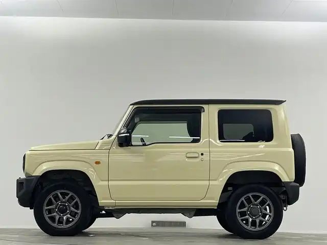 スズキ ジムニー XC 埼玉県 2018(平30)年 3.1万km シフォンアイボリーメタリックブラック2トーンルーフ 純正９型ナビ　温シート　衝突軽減　ＥＴＣ　Ｂカメラ　フルセグＴＶ　ワンオナ　ＣＤ　ＤＶＤ　ＵＳＢ　　ＡＵＸ　クルコン　ターボ　純正フロアマット　ＬＥＤヘッドライト　ダウンヒルコントロール 禁煙車