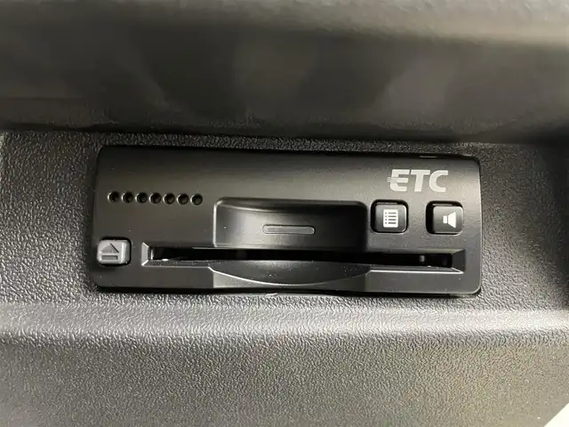 スズキ ジムニー XC 埼玉県 2018(平30)年 3.1万km シフォンアイボリーメタリックブラック2トーンルーフ 純正９型ナビ　温シート　衝突軽減　ＥＴＣ　Ｂカメラ　フルセグＴＶ　ワンオナ　ＣＤ　ＤＶＤ　ＵＳＢ　　ＡＵＸ　クルコン　ターボ　純正フロアマット　ＬＥＤヘッドライト　ダウンヒルコントロール 禁煙車