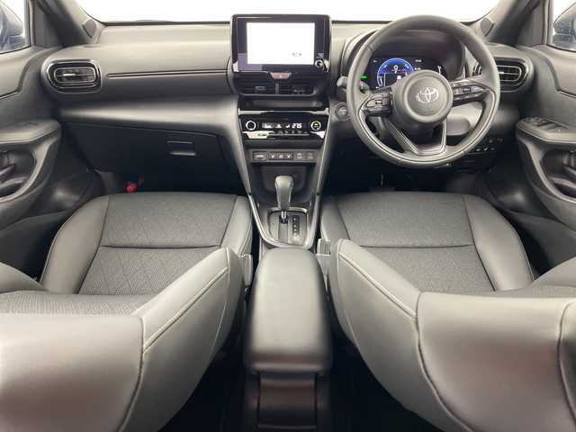 トヨタ ヤリスクロス ハイブリッド Z 道央・札幌 2025(令7)年 0.1千km ブラックマイカ ・4WD　/・寒冷地仕様/・純正ディスプレイオーディオナビ&BT&USB&TV　/・パノラミックビューモニター/・バックカメラ/・トヨタセーフティセンス/・レーダークルーズコントロール/・レーンキープアシスト/・ブラインドスポットモニター/・コーナーセンサー/・D席パワーシート/・前席シートヒーター/・ハーフレザーシート/・ステアリングヒーター/・ステアリングスイッチ/・LEDヘッドライト/・オートライト/・オートマチックハイビーム/・スマートキー