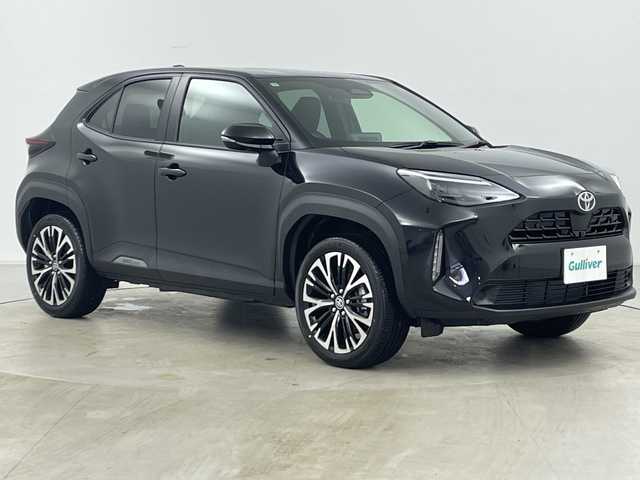 トヨタ ヤリスクロス ハイブリッド Z 道央・札幌 2025(令7)年 0.1千km ブラックマイカ ・4WD　/・寒冷地仕様/・純正ディスプレイオーディオナビ&BT&USB&TV　/・パノラミックビューモニター/・バックカメラ/・トヨタセーフティセンス/・レーダークルーズコントロール/・レーンキープアシスト/・ブラインドスポットモニター/・コーナーセンサー/・D席パワーシート/・前席シートヒーター/・ハーフレザーシート/・ステアリングヒーター/・ステアリングスイッチ/・LEDヘッドライト/・オートライト/・オートマチックハイビーム/・スマートキー