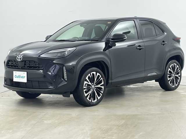 トヨタ ヤリスクロス ハイブリッド Z 道央・札幌 2025(令7)年 0.1千km ブラックマイカ ・4WD　/・寒冷地仕様/・純正ディスプレイオーディオナビ&BT&USB&TV　/・パノラミックビューモニター/・バックカメラ/・トヨタセーフティセンス/・レーダークルーズコントロール/・レーンキープアシスト/・ブラインドスポットモニター/・コーナーセンサー/・D席パワーシート/・前席シートヒーター/・ハーフレザーシート/・ステアリングヒーター/・ステアリングスイッチ/・LEDヘッドライト/・オートライト/・オートマチックハイビーム/・スマートキー