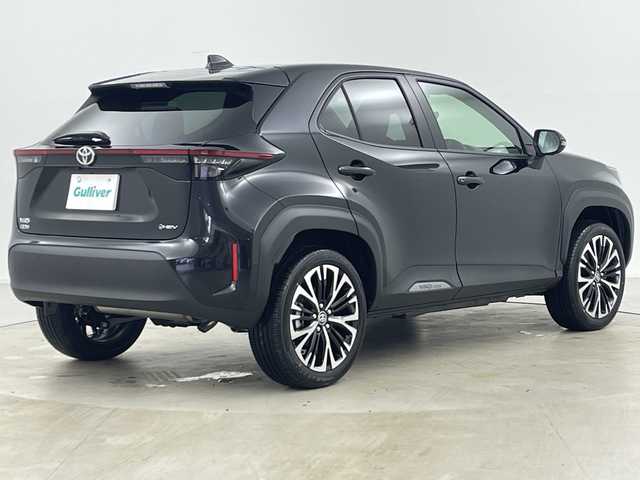 トヨタ ヤリスクロス ハイブリッド Z 道央・札幌 2025(令7)年 0.1千km ブラックマイカ ・4WD　/・寒冷地仕様/・純正ディスプレイオーディオナビ&BT&USB&TV　/・パノラミックビューモニター/・バックカメラ/・トヨタセーフティセンス/・レーダークルーズコントロール/・レーンキープアシスト/・ブラインドスポットモニター/・コーナーセンサー/・D席パワーシート/・前席シートヒーター/・ハーフレザーシート/・ステアリングヒーター/・ステアリングスイッチ/・LEDヘッドライト/・オートライト/・オートマチックハイビーム/・スマートキー