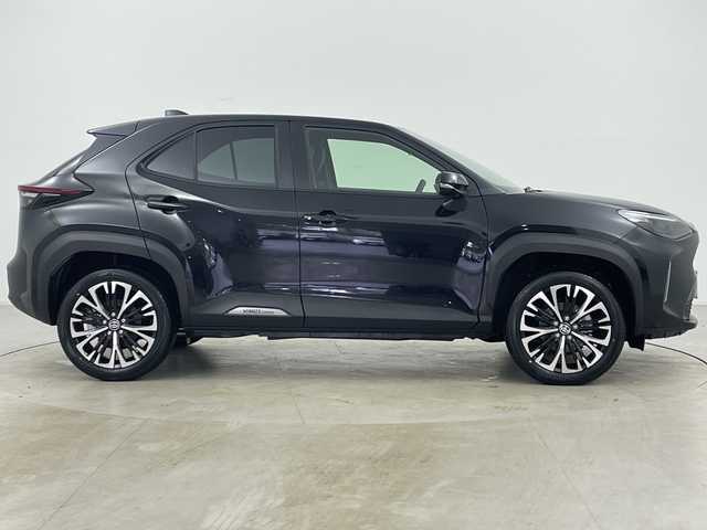 トヨタ ヤリスクロス ハイブリッド Z 道央・札幌 2025(令7)年 0.1千km ブラックマイカ ・4WD　/・寒冷地仕様/・純正ディスプレイオーディオナビ&BT&USB&TV　/・パノラミックビューモニター/・バックカメラ/・トヨタセーフティセンス/・レーダークルーズコントロール/・レーンキープアシスト/・ブラインドスポットモニター/・コーナーセンサー/・D席パワーシート/・前席シートヒーター/・ハーフレザーシート/・ステアリングヒーター/・ステアリングスイッチ/・LEDヘッドライト/・オートライト/・オートマチックハイビーム/・スマートキー