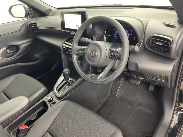 トヨタ ヤリスクロス ハイブリッド Z 道央・札幌 2025(令7)年 0.1千km ブラックマイカ ・4WD　/・寒冷地仕様/・純正ディスプレイオーディオナビ&BT&USB&TV　/・パノラミックビューモニター/・バックカメラ/・トヨタセーフティセンス/・レーダークルーズコントロール/・レーンキープアシスト/・ブラインドスポットモニター/・コーナーセンサー/・D席パワーシート/・前席シートヒーター/・ハーフレザーシート/・ステアリングヒーター/・ステアリングスイッチ/・LEDヘッドライト/・オートライト/・オートマチックハイビーム/・スマートキー