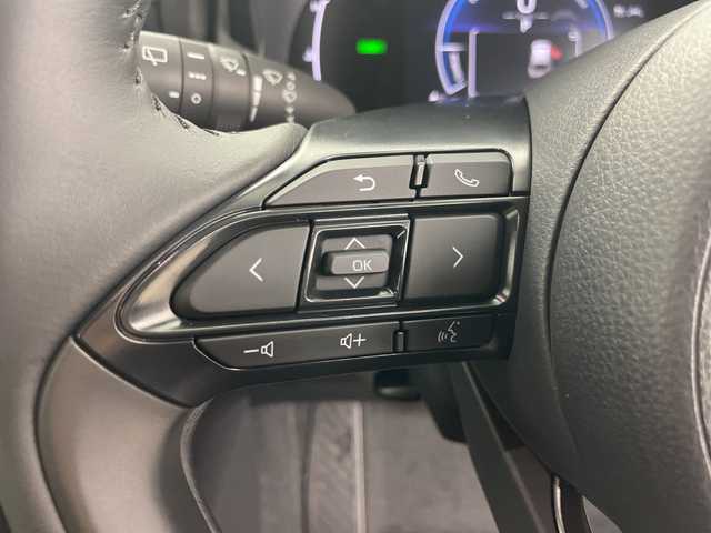 トヨタ ヤリスクロス ハイブリッド Z 道央・札幌 2025(令7)年 0.1千km ブラックマイカ ・4WD　/・寒冷地仕様/・純正ディスプレイオーディオナビ&BT&USB&TV　/・パノラミックビューモニター/・バックカメラ/・トヨタセーフティセンス/・レーダークルーズコントロール/・レーンキープアシスト/・ブラインドスポットモニター/・コーナーセンサー/・D席パワーシート/・前席シートヒーター/・ハーフレザーシート/・ステアリングヒーター/・ステアリングスイッチ/・LEDヘッドライト/・オートライト/・オートマチックハイビーム/・スマートキー