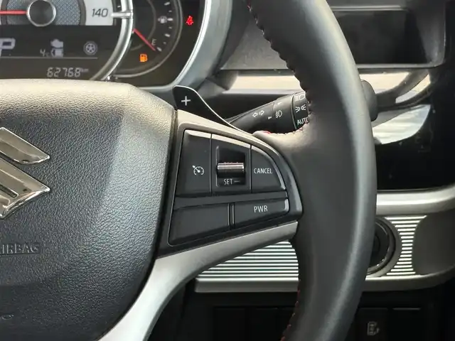 スズキ スペーシア カスタム HYBRID XS ターボ 岩手県 2020(令2)年 6.3万km ピュアホワイトパール/ブラック2トーン 4WD/ハーフレザーシート/全方位カメラ/両側パワースライドドア/ヘッドアップディスプレイ/純正8インチナビ/→フルセグTV/Bluetooth/CD/DVD/FM/AM/バックカメラ/サイドカメラ/ステアリングスイッチ/クルーズコントロール/衝突軽減システム/横滑り防止装置/レーンキープアシスト/オートライト/LEDヘッドライト/LEDフォグライト/〇プッシュスタート/〇電動格納ミラー/〇シンカーミラー/〇シガーソケット/〇USBポート/〇ドアバイザー/〇フロアマット/〇スマートキー/〇取扱説明書/スペアキー/ETC/2列目サンシェード/2列目テーブル