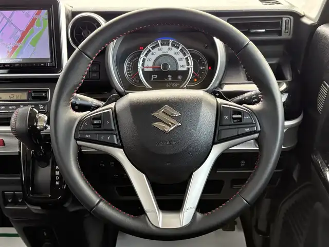 スズキ スペーシア カスタム HYBRID XS ターボ 岩手県 2020(令2)年 6.3万km ピュアホワイトパール/ブラック2トーン 4WD/ハーフレザーシート/全方位カメラ/両側パワースライドドア/ヘッドアップディスプレイ/純正8インチナビ/→フルセグTV/Bluetooth/CD/DVD/FM/AM/バックカメラ/サイドカメラ/ステアリングスイッチ/クルーズコントロール/衝突軽減システム/横滑り防止装置/レーンキープアシスト/オートライト/LEDヘッドライト/LEDフォグライト/〇プッシュスタート/〇電動格納ミラー/〇シンカーミラー/〇シガーソケット/〇USBポート/〇ドアバイザー/〇フロアマット/〇スマートキー/〇取扱説明書/スペアキー/ETC/2列目サンシェード/2列目テーブル