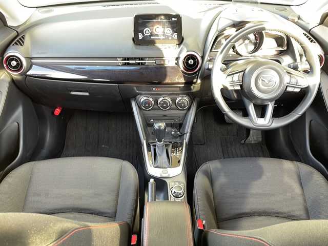 マツダ マツダ２ 15S ブラックトーンED 静岡県 2021(令3)年 3.4万km スノーフレイクホワイトパールマイカ 純正ナビ/AM/FM/USB/CD/DVD/AUX/フルセグTV/Bluetooth/主要装備/・全方位カメラ　/・コーナーセンサー　/・レーダークルーズコントロール　/・ドライブレコーダー　/・デジタルインナーミラー　/・ヘッドアップディスプレイ　/・パドルシフト/・ステアリングリモコン　/・プッシュスタート/・スマートキー/・プッシュスタート/・横滑り防止装置/・レーンキープ/・アイドリングストップ/・純正アルミホイール/・純正フロアマット/・スマートブレーキ/・４WD