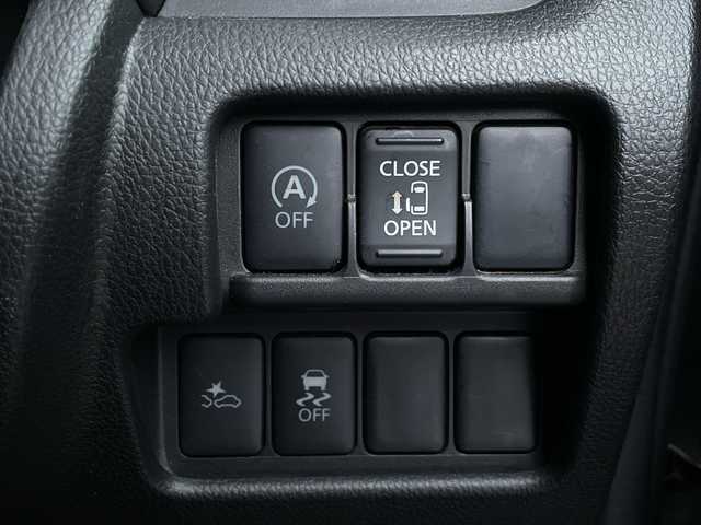 日産 デイズ ルークス ハイウェイスターX 福岡県 2015(平27)年 5.8万km クールシルバー 純正ナビ/【CD.DVD.Bluetooth.フルセグTV】/アラウンドビューモニター/衝突軽減ブレーキ/ETC/片側パワースライドドア/キセノンヘッドライト/オートライト/アイドリングストップ/純正アルミホイール/プッシュスタート/スマートキー