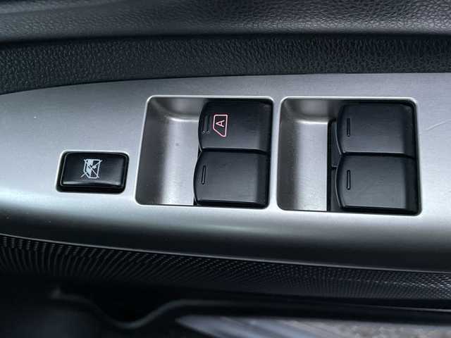 日産 デイズ ルークス ハイウェイスターX 福岡県 2015(平27)年 5.8万km クールシルバー 純正ナビ/【CD.DVD.Bluetooth.フルセグTV】/アラウンドビューモニター/衝突軽減ブレーキ/ETC/片側パワースライドドア/キセノンヘッドライト/オートライト/アイドリングストップ/純正アルミホイール/プッシュスタート/スマートキー