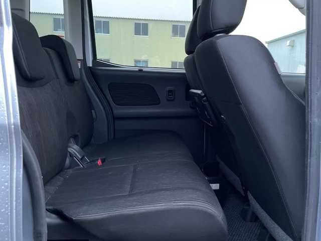 日産 デイズ ルークス ハイウェイスターX 福岡県 2015(平27)年 5.8万km クールシルバー 純正ナビ/【CD.DVD.Bluetooth.フルセグTV】/アラウンドビューモニター/衝突軽減ブレーキ/ETC/片側パワースライドドア/キセノンヘッドライト/オートライト/アイドリングストップ/純正アルミホイール/プッシュスタート/スマートキー