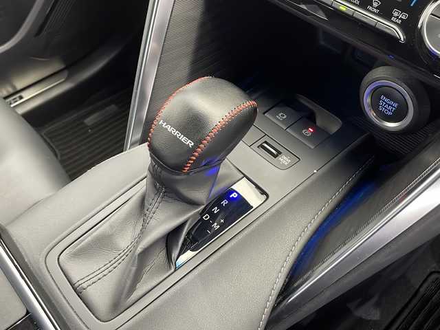 トヨタ ハリアー G 栃木県 2021(令3)年 3.7万km ホワイトパールクリスタルシャイン ワンオーナー/純正8インチディスプレイオーデイオ/(フルセグTV・Bluetooth・USB・AUX)/バックカメラ/モデリスタエアロ/トヨタセーフティセンス/・プリクラッシュセーフティ/・レーンキープアシストシステム/・アダプティブクルーズコントロール/・オートハイビーム/前後コーナーセンサー/デジタルインナーミラー型ドライブレコーダー/パワーバックドア/運転席パワーシート/LEDヘッドライト/オートライト/ビルトインETC/純正アルミホイール/純正フロアマット/取扱説明書/保証書