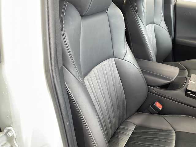 トヨタ ハリアー G 栃木県 2021(令3)年 3.7万km ホワイトパールクリスタルシャイン ワンオーナー/純正8インチディスプレイオーデイオ/(フルセグTV・Bluetooth・USB・AUX)/バックカメラ/モデリスタエアロ/トヨタセーフティセンス/・プリクラッシュセーフティ/・レーンキープアシストシステム/・アダプティブクルーズコントロール/・オートハイビーム/前後コーナーセンサー/デジタルインナーミラー型ドライブレコーダー/パワーバックドア/運転席パワーシート/LEDヘッドライト/オートライト/ビルトインETC/純正アルミホイール/純正フロアマット/取扱説明書/保証書