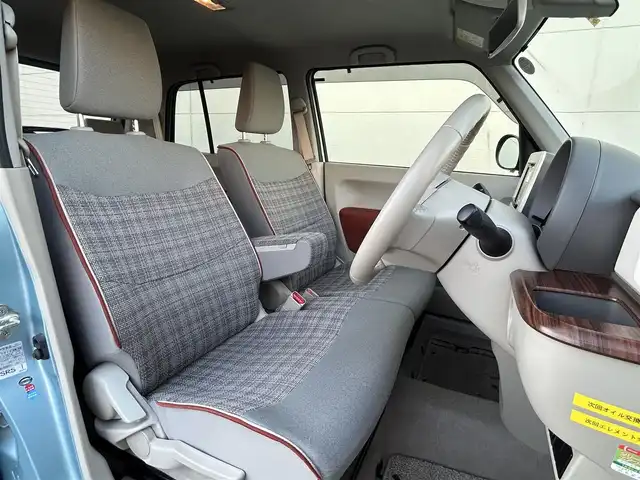 スズキ ラパン S セレクション 茨城県 2018(平30)年 4.3万km フィズブルーパールメタリック/ホワイト ・社外SDナビ(CD/DVD/BT/TV/FM/AM)/・ETC/・衝突被害軽減システム/・前席シートヒーター/・ステアリングスイッチ/・純正フロアマット/・純正ドアバイザー/・プッシュスタート/・アイドリングストップ