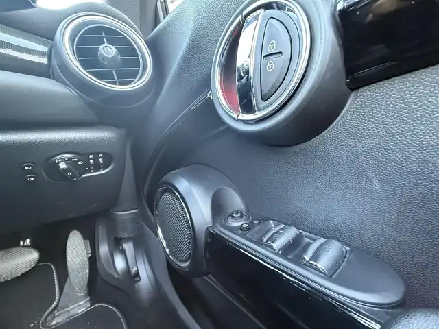 ＭＩＮＩ ミニ クーパー S コンバーチブル 佐賀県 2020(令2)年 4.9万km MINI Yoursエニグマティックブラック 純正SDナビ(AM/FM/BT)/バックモニター/ドラレコ/ETC/横滑り防止装置/クリアランスソナー/レーダークルーズコントロール/シートヒーター/アイドリングストップ/USB/純正フロアマット/純正LEDヘッドライト/純正18インチアルミホイール