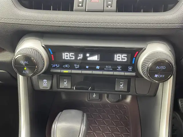 トヨタ ＲＡＶ４ ハイブリッドG 福井県 2020(令2)年 3.2万km ホワイトパールクリスタルシャイン 純正ディスプレイオーディオ　/バックカメラ　/ビルトインETC2.0 /アダプティブクルーズコントロール　/トヨタセーフティーセンス　/前席シートヒーター　/パワーバックドア　/MTモード付きAT/前後コーナーセンサー　/サンルーフ　/スペアキー　/前後ドライブレコーダー　/運転席パワーシート/ステアリングヒーター