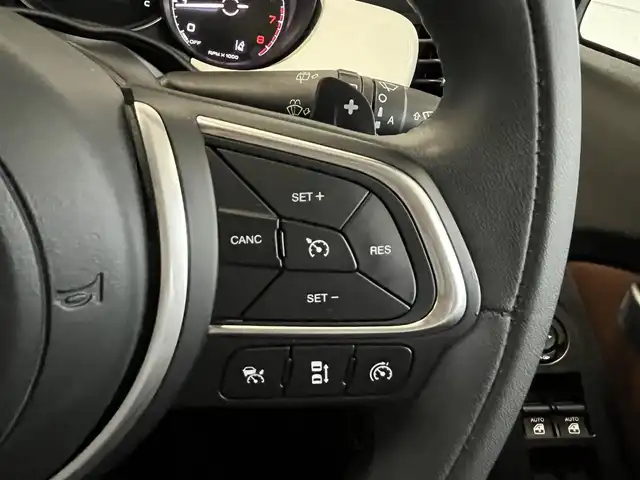 フィアット ５００Ｘ クロス 山形県 2019(令1)年 3.9万km BIANCO GHIACCIO 純正ディスプレイオーディオ/バックカメラ/AppleCarplay/アダプティブクルーズコントロール/レーンキープアシスト/ブラインドスポットモニター/ブラウンレザーシート/シートヒーター/フォグランプ/LEDヘッドライト/パドルシフト/コーナーセンサー