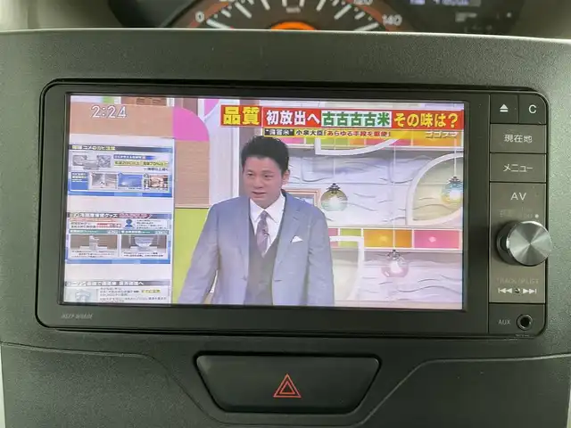 ダイハツ タント L SAⅡ 東京都 2016(平28)年 4.2万km ファイアークォーツレッドM 純正SDナビ（NSZP-W66DE）/・フルセグTV/DVD/Bluetoothオーディオ/スマートアシスト2/・衝突被害軽減ブレーキ/・車線逸脱警報/・誤発進抑制制御/・先行車発進お知らせ/アイドリングストップ/両側スライドドア/ETC/保証書/取扱説明書/スペアキー