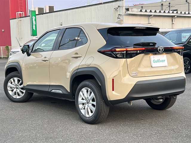 トヨタ ヤリスクロス G 茨城県 2024(令6)年 0.6万km ベージュ ワンオーナー/純正ディスプレイオーディオ＆ナビ機能付き/(地デジTV・BT・USB・ラジオ再生)/レーダークルーズコントロール/レーンアシスト/プリクラッシュセーフティ/コーナーセンサー/バックカメラ/ドライブレコーダー/ETC/オートライト/LEDヘッドライト/純正16inアルミホイール/スマートキー/スペアキー/取扱説明書/保証書