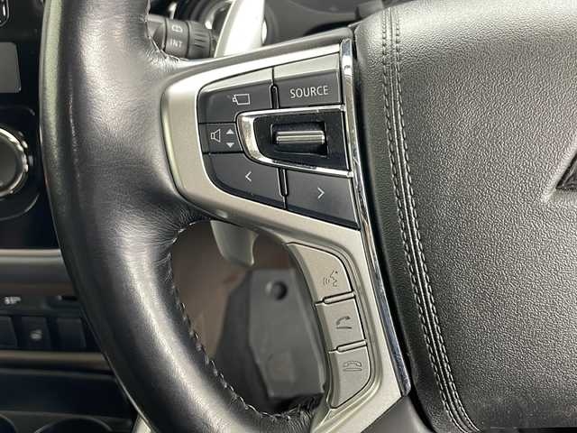 三菱 アウトランダー ＰＨＥＶ G プレミアムパッケージ 道央・札幌 2015(平27)年 2.6万km ルビーブラックP ・４WD/・純正ナビ(CD＆DVD＆SD＆BT＆TV)/・サンルーフ/・全方位カメラ/・パワーバックドア/・衝突軽減/・踏み間違え防止/・車線逸脱警報システム/・アダプティブLEDヘッドライト/・レザーシート/・シートヒーター/・パワーシート/・ステアリングヒーター/・クリアランスソナー/・レーダークルーズコントロール/・ETC/・パドルシフト/・社外ドライブレコーダー/・社外レーダー/・AC100V/・オートライト/・スマートキー/・純正18インチAW