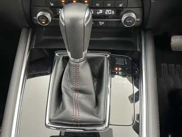 マツダ ＣＸ－８ XD ブラックトーンエディション 岡山県 2022(令4)年 3.3万km ジェットブラックマイカ BOSEスピーカー/純正10.25インチナビ/・フルセグTV/Bluetooth接続/360°ビューモニター/衝突被害軽減ブレーキ/レーンキープアシスト/レーダークルーズコントロール/ブラインドスポットモニター/ワイヤレス充電/ステアリングスイッチ/ステアリングヒーター/ハーフレザーシート/・パワーシート/・シートヒーター/スマートキー＆プッシュスタート/オートブレーキホールド/ヘッドアップディスプレイ/オートハイビーム/横滑り防止/カーテンエアバック/サイドエアバック/左右分離型フルオートエアコン/純正LEDヘッドライト