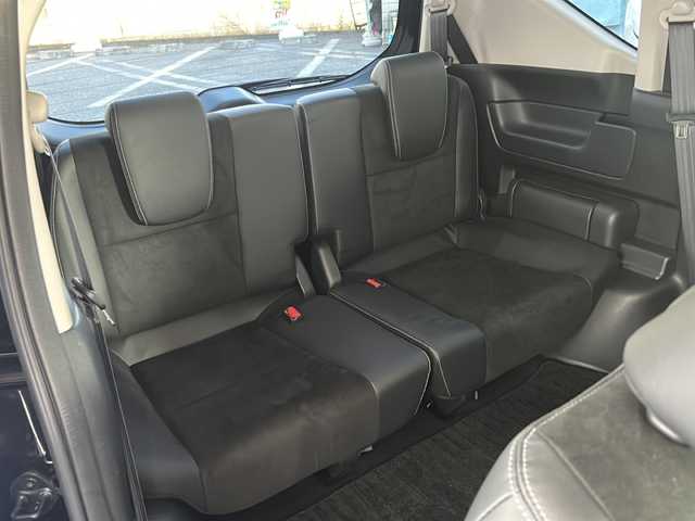 ホンダ フリード ハイブリット モデューロX 神奈川県 2023(令5)年 2.1万km クリスタルブラックパール 純正ナビ（CD/DVD/AM/FM/SD/BT/フルセグTV)/バックカメラ/前後ドライブレコーダー/レーダークルーズコントロール/ETC2.0/KYBサスペンション/両側パワースライドドア/レーンキープアシスト/横滑り防止装置/コーナーセンサー/プリクラッシュ/ハーフレザーシート/エンジンスタートボタン/オートライト/純正フロアマット/純正アルミホイール/スペアキー×１/保証書/取扱説明書