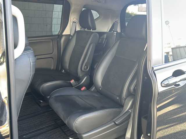 ホンダ フリード ハイブリット モデューロX 神奈川県 2023(令5)年 2.1万km クリスタルブラックパール 純正ナビ（CD/DVD/AM/FM/SD/BT/フルセグTV)/バックカメラ/前後ドライブレコーダー/レーダークルーズコントロール/ETC2.0/KYBサスペンション/両側パワースライドドア/レーンキープアシスト/横滑り防止装置/コーナーセンサー/プリクラッシュ/ハーフレザーシート/エンジンスタートボタン/オートライト/純正フロアマット/純正アルミホイール/スペアキー×１/保証書/取扱説明書