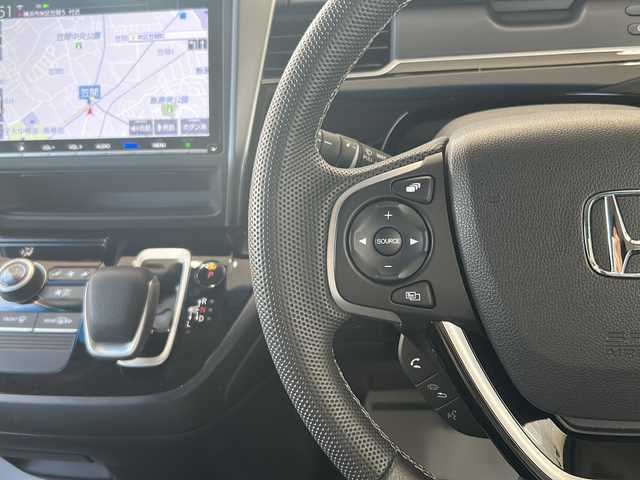 ホンダ フリード ハイブリット モデューロX 神奈川県 2023(令5)年 2.1万km クリスタルブラックパール 純正ナビ（CD/DVD/AM/FM/SD/BT/フルセグTV)/バックカメラ/前後ドライブレコーダー/レーダークルーズコントロール/ETC2.0/KYBサスペンション/両側パワースライドドア/レーンキープアシスト/横滑り防止装置/コーナーセンサー/プリクラッシュ/ハーフレザーシート/エンジンスタートボタン/オートライト/純正フロアマット/純正アルミホイール/スペアキー×１/保証書/取扱説明書